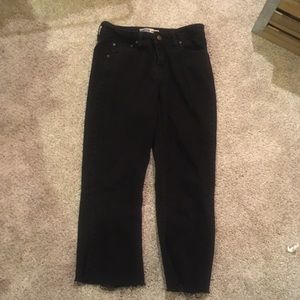 Levi’s cropped black pants
